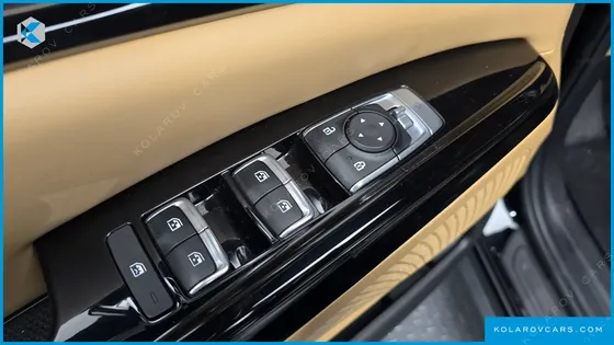 KIA CARNIVAL DIESEL 9-SEATER NOBLESSE