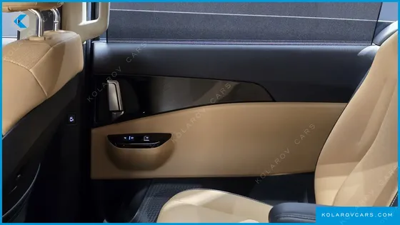 KIA CARNIVAL DIESEL 9-SEATER NOBLESSE