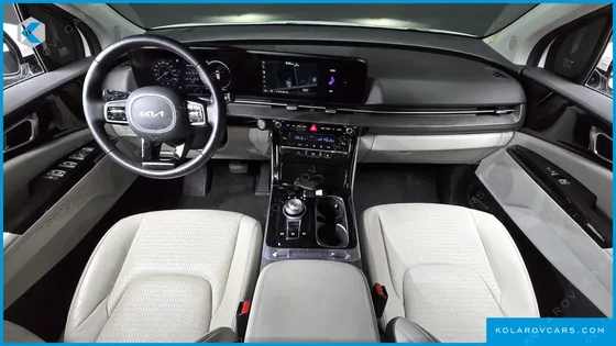 KIA CARNIVAL DIESEL 7-SEATER NOBLESSE