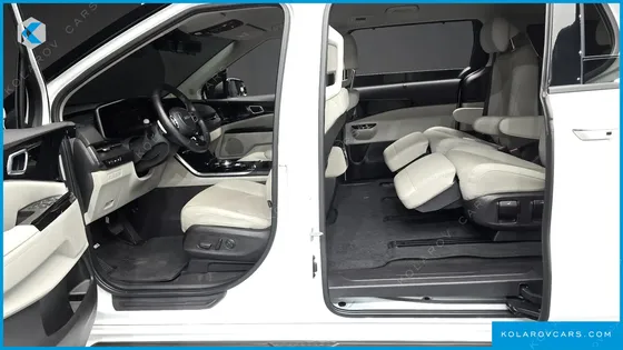 KIA CARNIVAL DIESEL 7-SEATER NOBLESSE