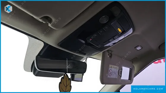 KIA CARNIVAL GASOLINE 7-SEATER HI-LIMOUSINE