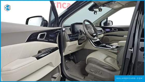 KIA CARNIVAL DIESEL 9-SEATER HI-LIMOUSINE