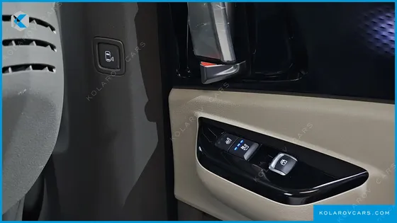KIA CARNIVAL DIESEL 9-SEATER HI-LIMOUSINE