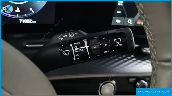 KIA CARNIVAL DIESEL 9-SEATER HI-LIMOUSINE