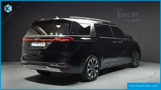 KIA CARNIVAL GASOLINE 9-SEATER SIGNATURE