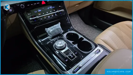 KIA CARNIVAL GASOLINE 9-SEATER SIGNATURE