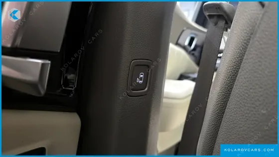 KIA CARNIVAL GASOLINE 7-SEATER LIMOUSINE(SPECIAL VEHICLE)