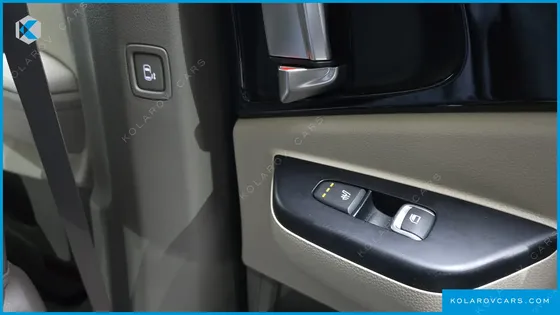 KIA CARNIVAL GASOLINE 9-SEATER PRESTIGE