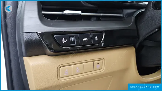 KIA CARNIVAL DIESEL 9-SEATER PRESTIGE