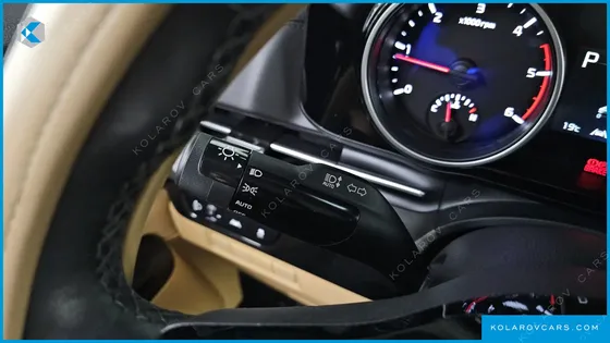 KIA CARNIVAL DIESEL 9-SEATER PRESTIGE