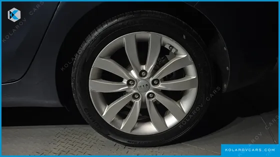 KIA CARENS 1.7 VGT PRESTIGE