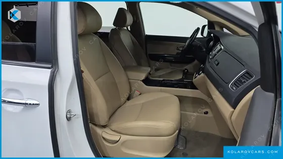 KIA CARNIVAL 9-SEATER PRESTIGE