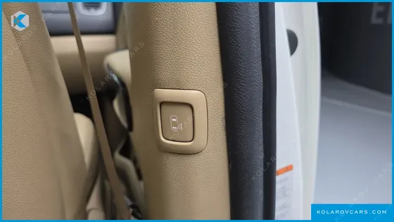 KIA CARNIVAL 9-SEATER PRESTIGE