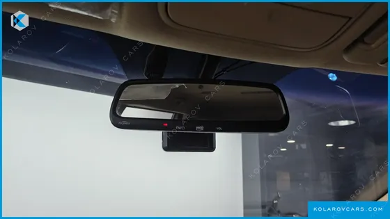 KIA CARNIVAL 9-SEATER PRESTIGE