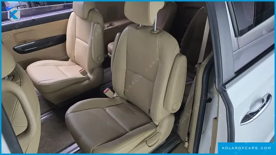 KIA CARNIVAL 9-SEATER PRESTIGE