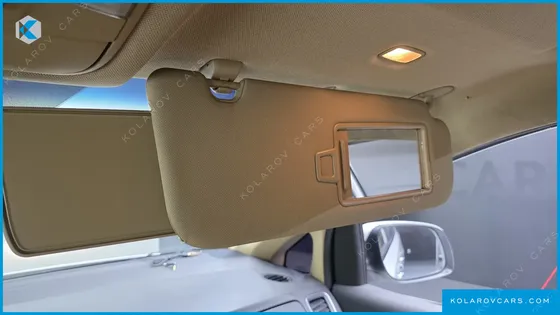 KIA CARNIVAL 9-SEATER PRESTIGE