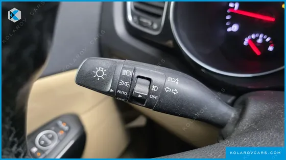 KIA CARNIVAL 9-SEATER PRESTIGE