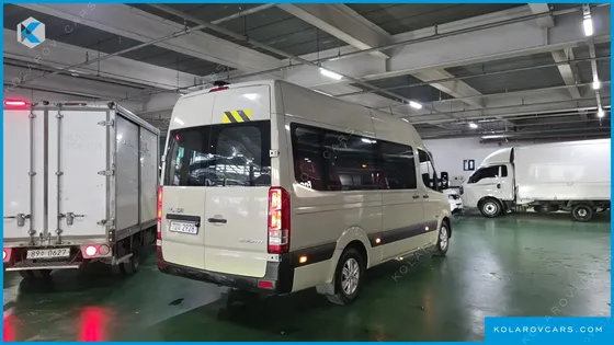 HYUNDAI SOLATI 15-SEATER