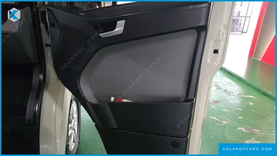 HYUNDAI SOLATI 15-SEATER