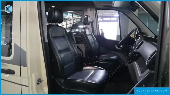 HYUNDAI SOLATI 15-SEATER