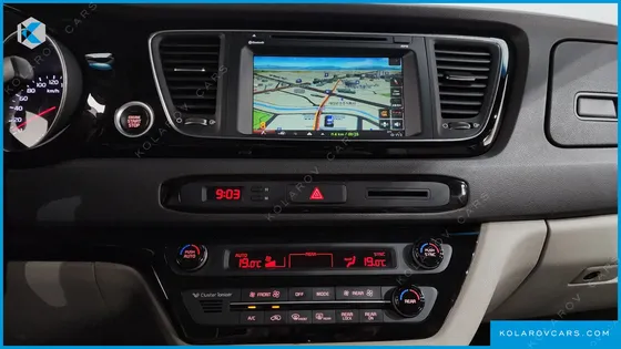 KIA CARNIVAL 9-SEATER PRESTIGE