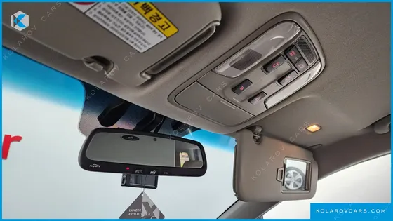 KIA CARNIVAL 9-SEATER PRESTIGE