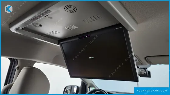 KIA CARNIVAL 9-SEATER PRESTIGE
