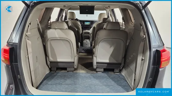 KIA CARNIVAL 9-SEATER PRESTIGE