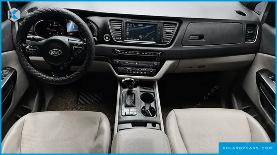 KIA CARNIVAL 9-SEATER LUXURY