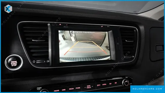 KIA CARNIVAL 9-SEATER LUXURY