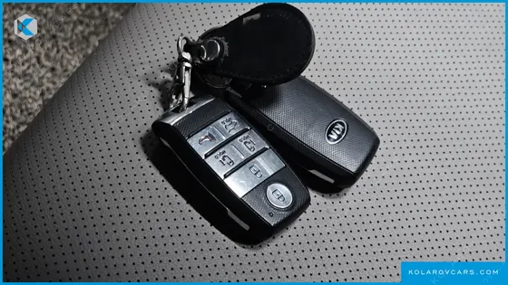 KIA CARNIVAL 9-SEATER LUXURY