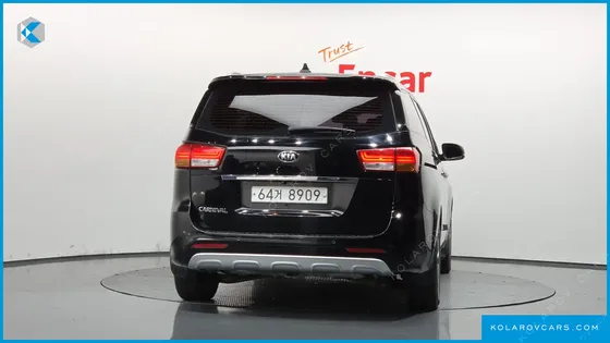 KIA CARNIVAL 9-SEATER PRESTIGE