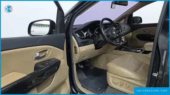 KIA CARNIVAL 9-SEATER PRESTIGE