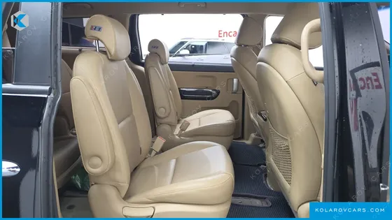 KIA CARNIVAL 9-SEATER PRESTIGE
