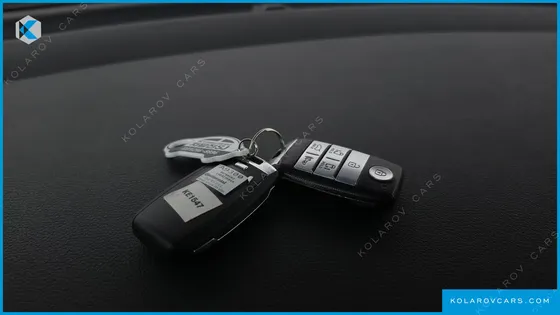 KIA CARNIVAL 9-SEATER PRESTIGE