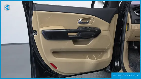 KIA CARNIVAL 9-SEATER PRESTIGE