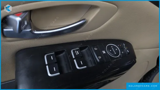 KIA CARNIVAL 9-SEATER PRESTIGE