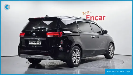 KIA CARNIVAL 9-SEATER PRESTIGE