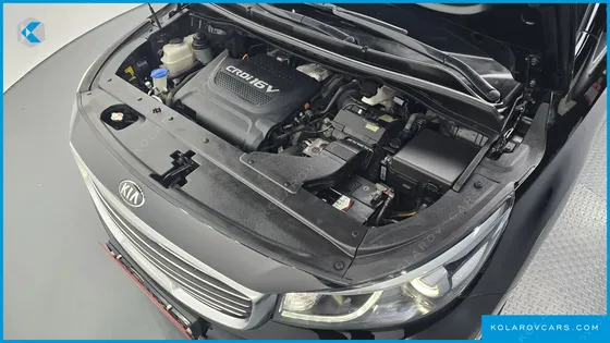 KIA CARNIVAL 9-SEATER PRESTIGE