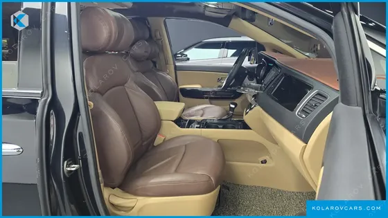KIA CARNIVAL 9-SEATER PRESTIGE