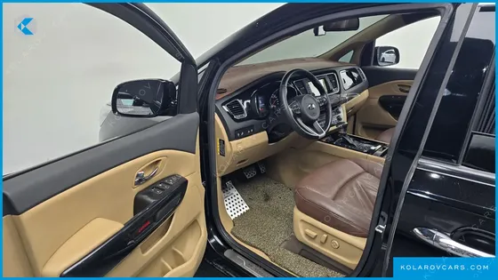 KIA CARNIVAL 9-SEATER PRESTIGE