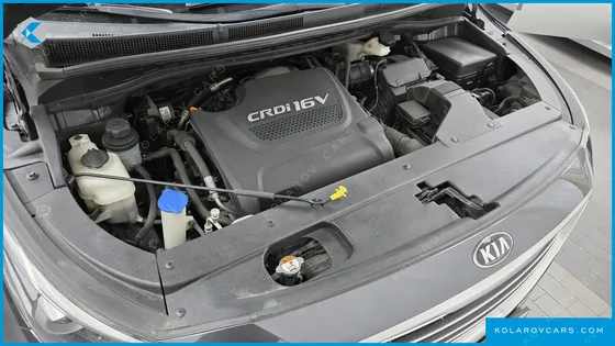 KIA CARNIVAL 11-SEATER NOBLESSE