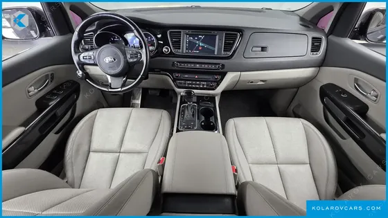 KIA CARNIVAL 11-SEATER NOBLESSE