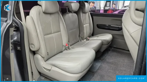 KIA CARNIVAL 11-SEATER NOBLESSE