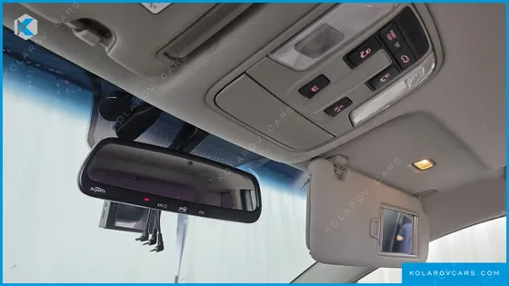 KIA CARNIVAL 11-SEATER NOBLESSE