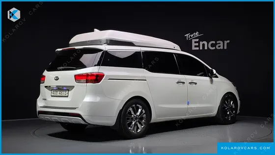 KIA CARNIVAL 9-SEATER PRESTIGE