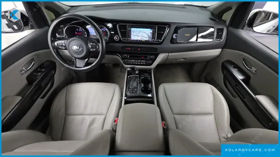 KIA CARNIVAL 9-SEATER PRESTIGE