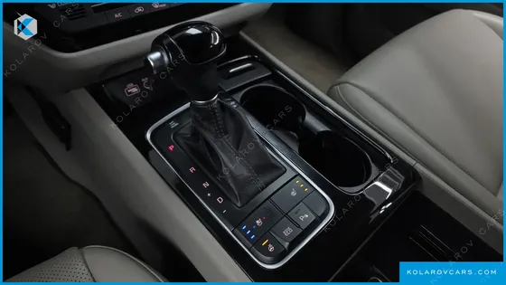 KIA CARNIVAL 9-SEATER PRESTIGE
