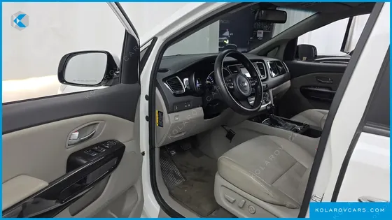 KIA CARNIVAL 9-SEATER PRESTIGE