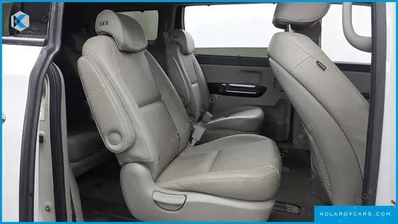 KIA CARNIVAL 9-SEATER PRESTIGE